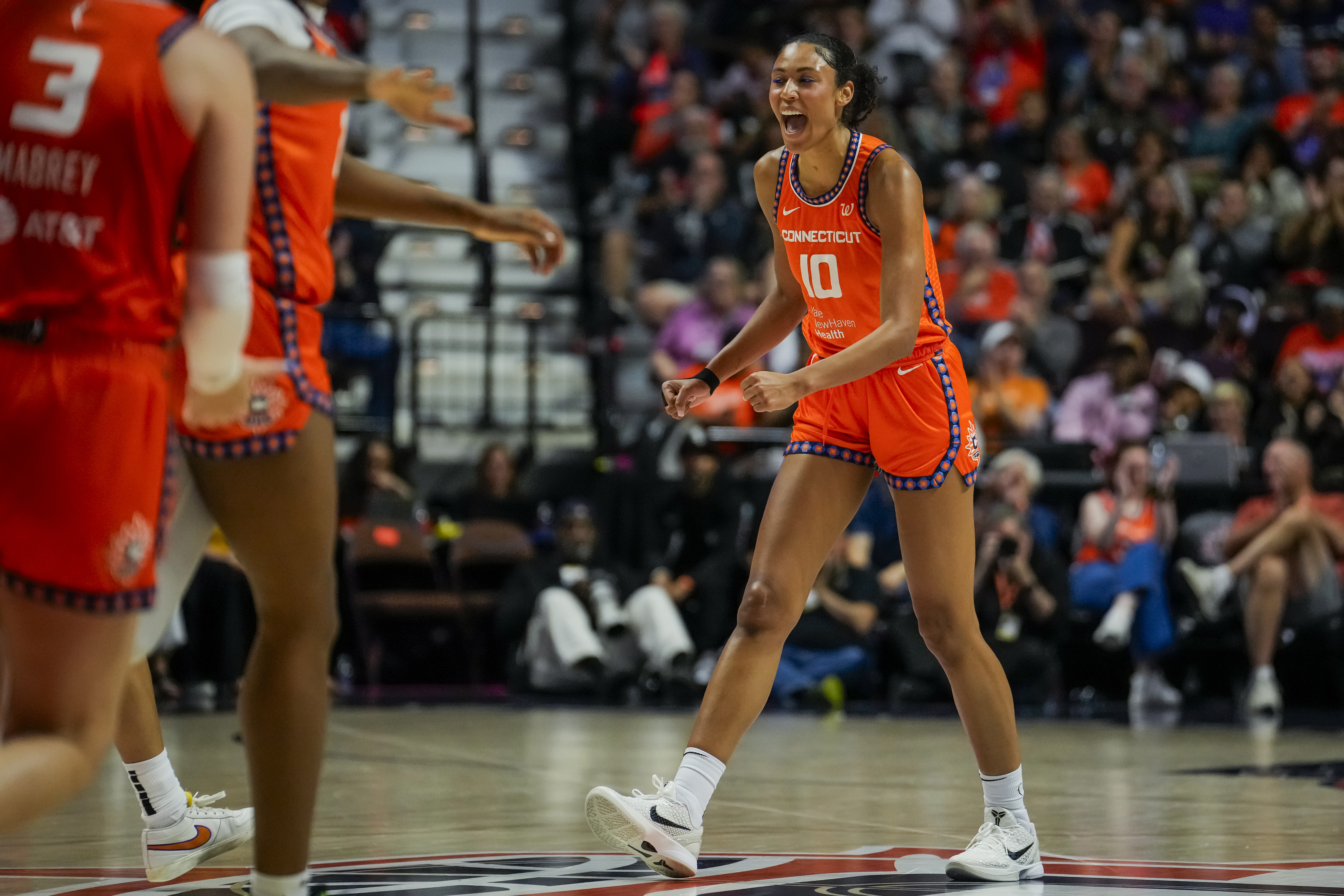 Sun Defeat Mystics, 67-56